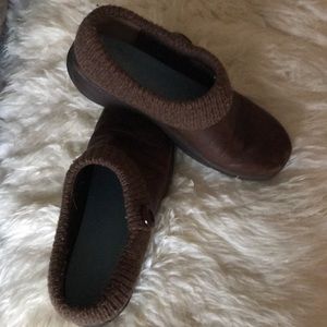 Shoes. DANSCO LEATHER MULES. Size 11